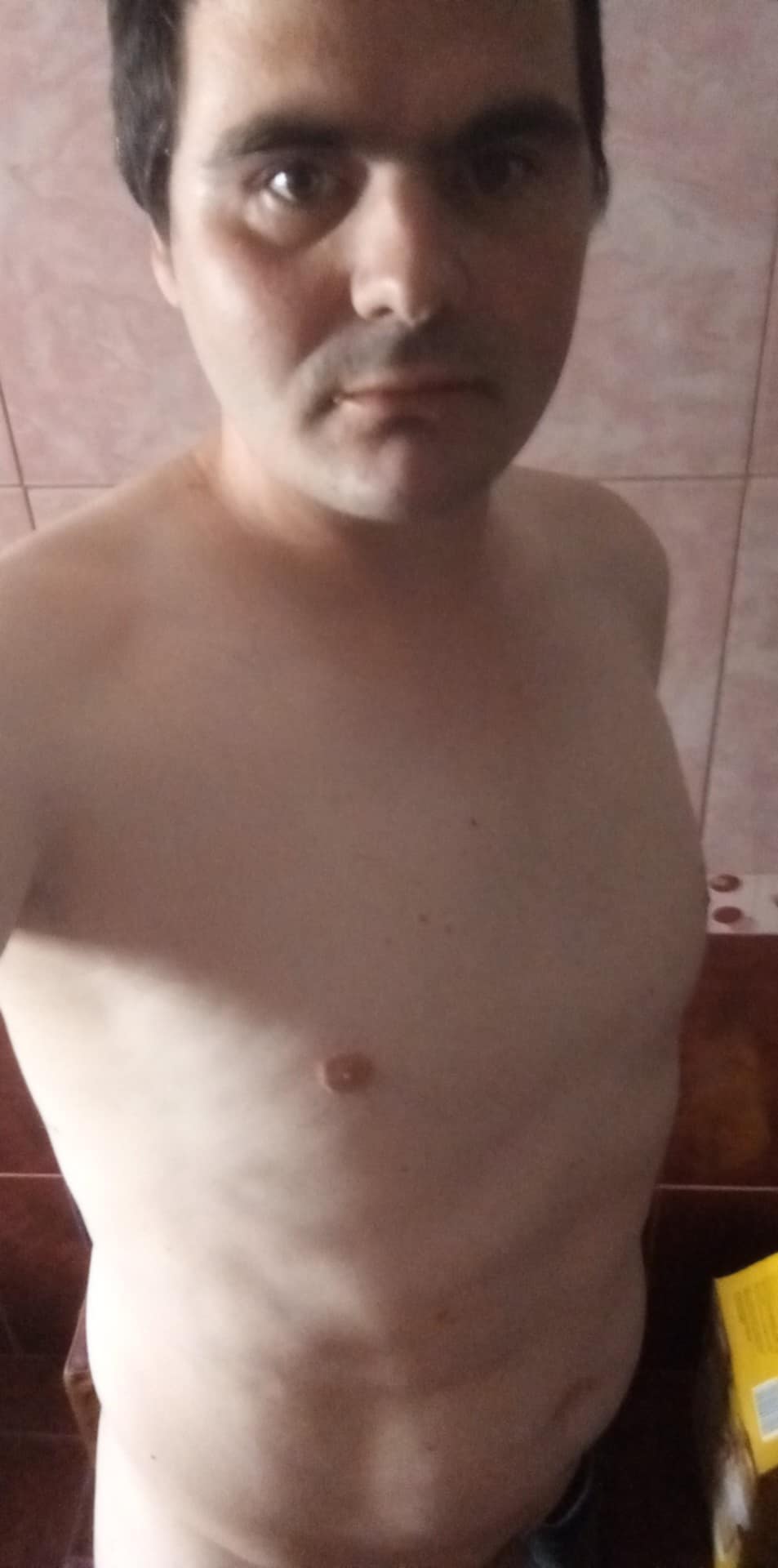 Galați - Escorta Sexy - Eu sunt Marian din Tudor Vladimirescu jude?ul Gala?i sunt în c?utarea unui pasiv care s? îmi fac? toate pl?cerile îmi doresc s? cunosc persoane serioase s? fie din apropiere sau care ar??i drum a?tept mesaje pe WhatsApp sau la telefon