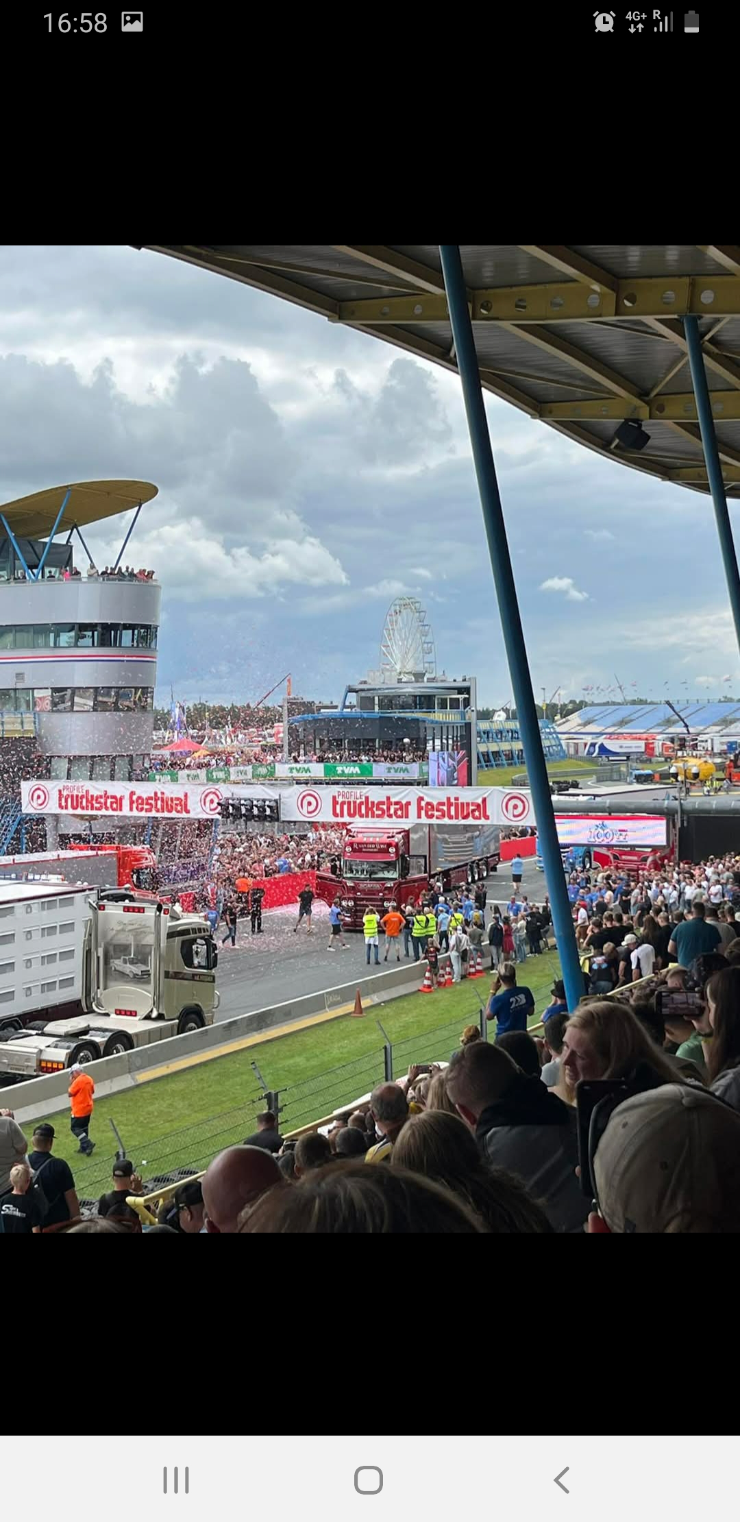 Escorta Sex - Buna te ai săturat să fi singura ne fericita mintita înșelată ai nevoie de un barbat sa iti ofere intelegere respect fapte te astept pe watshapp nu mai sta pe gânduri - Telefon: 0751543084 