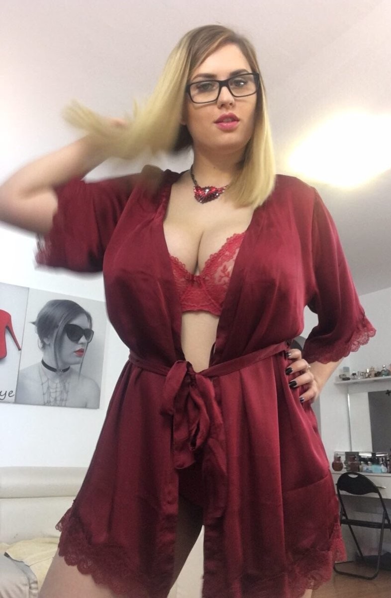 Escorte Sexy - Bucuresti - Cauti ceva diferit? STOP! Sunt o doamna cu forme voluptoase lipsita de prejudecati si inhibitii in pat si ofer sevicii de o calitate deosebita domnilor educati care doresc sa petrecem clipe frumoase impreuna.  Am sani mari care abia asteapta sa te joci cu ei si forme bine conturate.  Ofer oral umed, normal fierbinte in orice pozitie, 69, masaj de relaxare cu stil si eleganta si nu in ultimul rand cel mai bun ANAL din oras! Daca adori femeile cu forme suna-ma pe nr O9O6-760-8OO (1, 9 eur/min) sau raspund oricand la sms daca trimiti textul VOLUPTOASA la nr 158O (1, 5 eur/sms) si esti major! Tarif fara tva