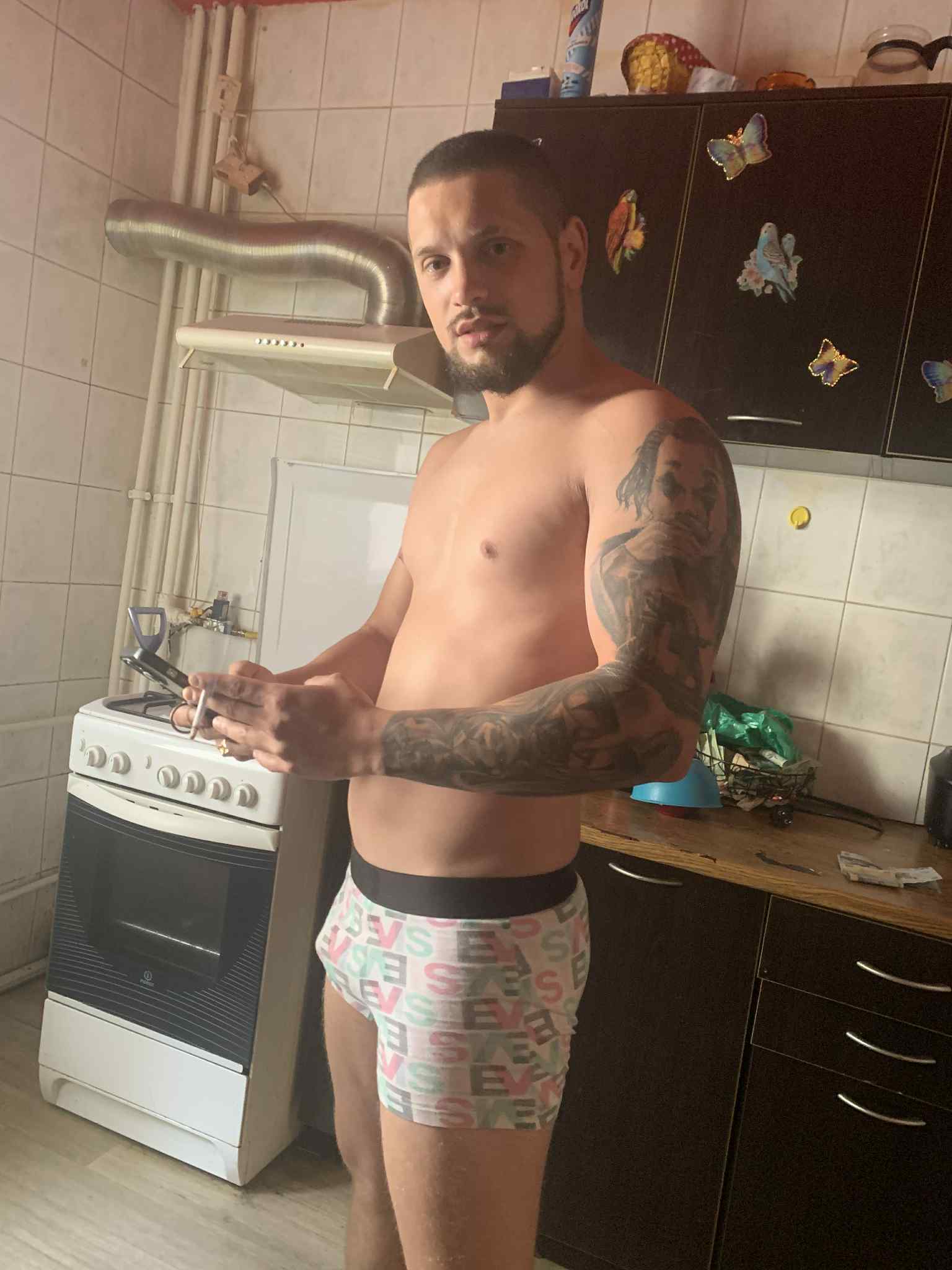 Escorte Sexy - Bucuresti - Escorta sexy si atenta la detalii te astept la mine domn serios sa-ti ofer cele mai bune servicii de companie, masaj de relaxare, body cu creme si uleiuri parfumate, esti un domn caruia ii place atmosfera atunci suna-ma, nu iti va parea rau.  Detalii la telefon. 