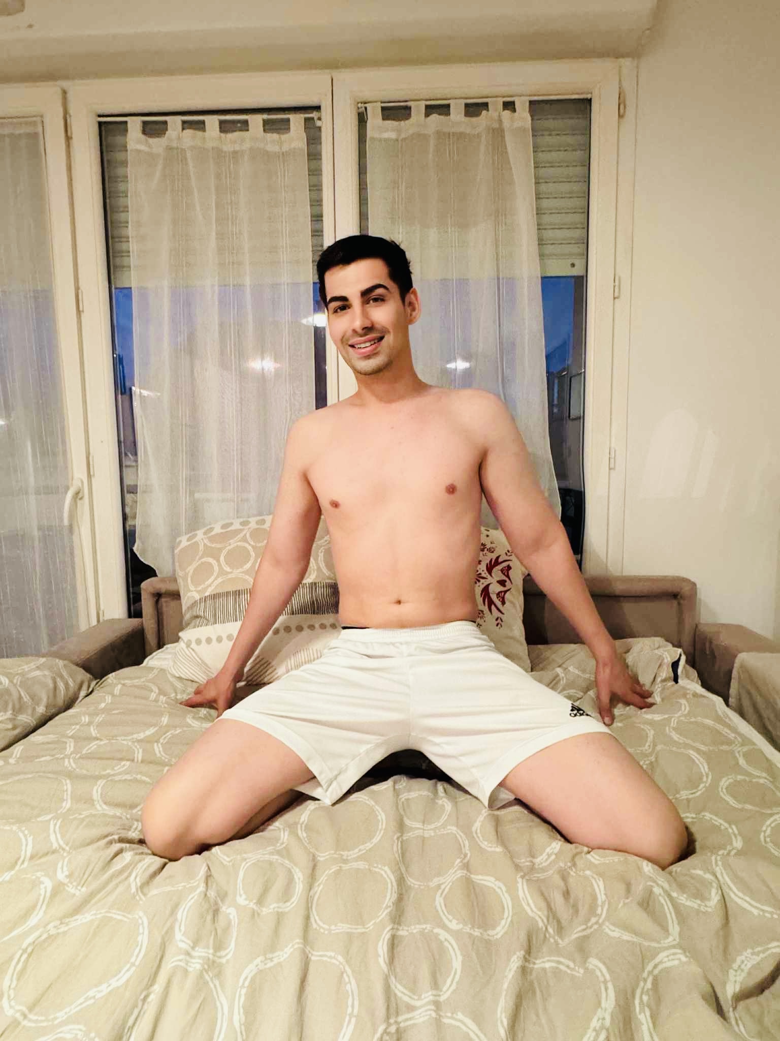 Bucuresti - Escorta Sexy - Ayan Turkish boy dotat XXL DOAR ACTIV ACCEPT SI CUPLU OFER SI SHOW