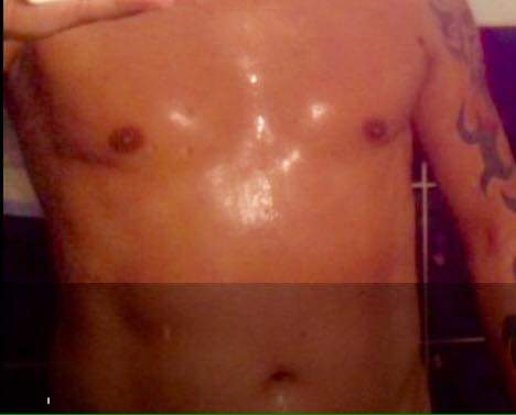 Bucuresti - Escorta Sexy - CAU?I UN ACTIV DOTAT   OFER COMPANIE INTIM? DAU LA SUPT ?I FUT  SUN? MA  ?I DAU DETALII