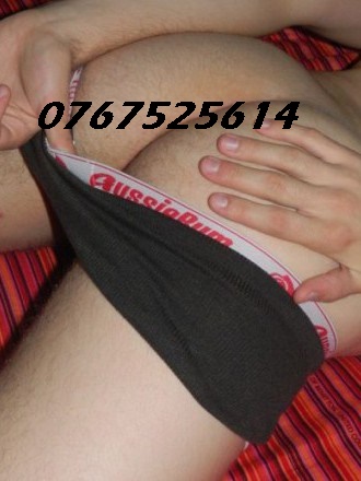 Bucuresti - Escorta Sexy - : Versatil dominant, viril ofer companie si clipe de tandrete domnilor fparte seriosi.  Putem sta si de vorba daca simti nevoia de ati descarca sufletul, putem sta ;si la o cafeluta, te ascul cu rabdare , poti veni cu prpuneri, poti sati aduci si prietena sau sotiea, putem face un trio sau va pot privi in clipele voastre de tandrete, rog si ofer seriozitate /