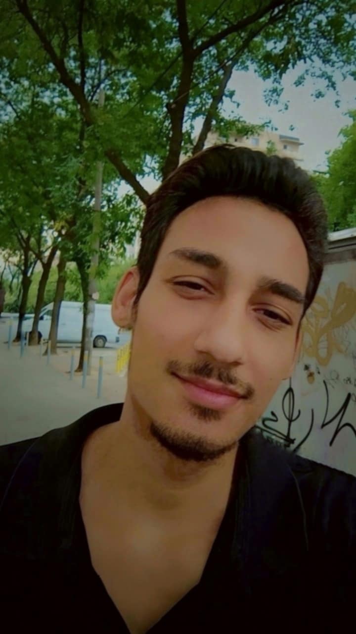 Bucuresti - Escorta Sexy - Esc bi ac masaj si ce tine de ac dotat cu bun simt la tine sau intr o locatie 
Nu deranja inutil 
Folosesc prez 
Ofer discretie si seriozitate 
Pentru placeri frumoase si voie buna contacteaza ma la Nr de telefon