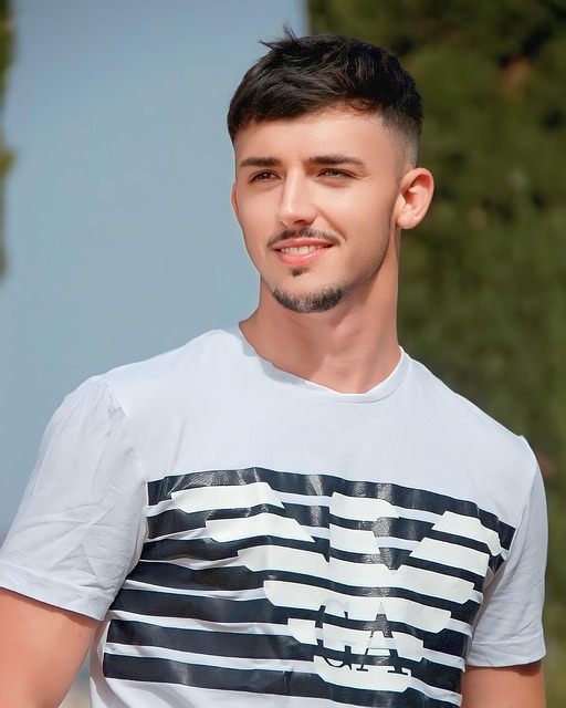 Bihor - Escorta Sexy - Caut b?rbat s? m? termine