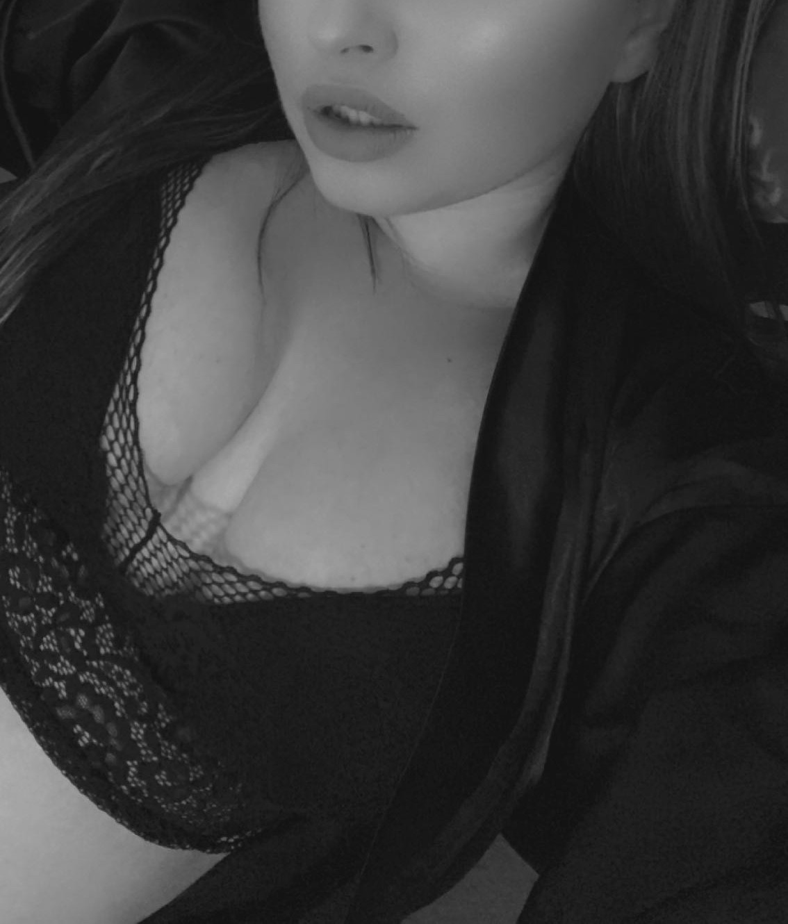 Escorta Sex - Eu sunt Alexia, miniona cu forme, 23 de ani, blonda cu ochii verzi.  
Dacă vrei să îți petreci timpul cu o persoana kinky și foarte open minded, aștept să mă contactezi pe Whapp.  ???? 
Ofer seriozitate, igiena și discreție și aștept același lucru în schimb.  - Telefon: 0733369668 