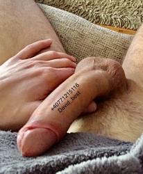 Bucuresti - Escorta Sexy - Salut, ma numesc David , 28 ani , activ cu locatie .  Va ofer masaj de relaxare erotic si multe alte fantezii, trebuie doar sa fi decis ce vrei! Nu raspund la numere private ! Nu trimit poze xxx! Cei ce au pofta de caterinca vor fi blocati! Mai multe detalii va astept la telefon sau whatsApp! Multumesc