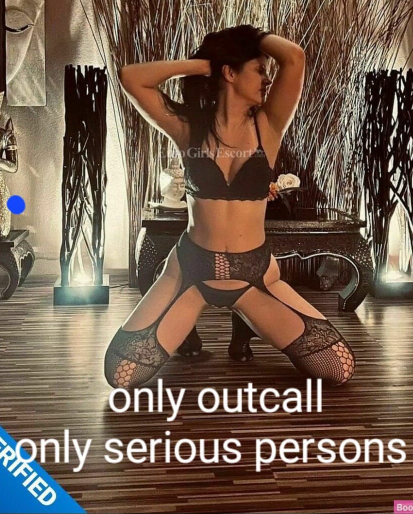 Escorta Sex - TOP ESCORT IN TOWN Bună, sunt Karla.  Sunt o doamnă mereu gata să te facă să te simți bine.  Am un simț al umorului foarte bun, sunt inteligentă și foarte prietenoasă.  Aștept cu nerăbdare să te cunosc și să petrecem timp minunat împreună, unde să puteți face mișcare, dar și să vă relaxați în același timp ???????? Nu ezita să mă contactezi și să-mi pui orice întrebare.  Lucrez foarte curat și sunt foarte respectuoasă.  Aștept același lucru și de la tine.  Alege-mă și lasă-mă să-ți arăt abilitățile mele / /DOAR PERSOANE SERIOASE - Telefon: 0763562751 