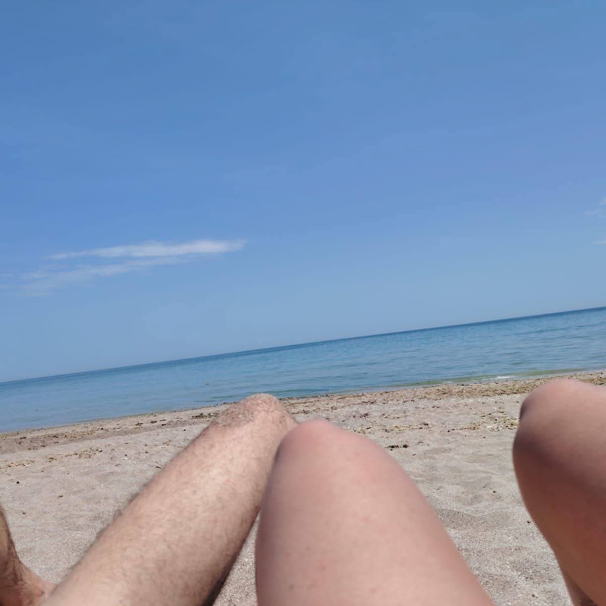 Escorta Sex - Escorta senzuala iti pot oferi companie, suntwm cuplu soț si soție vă asteptam să va descoperiți cele mai ascunse fantezii si secrete suntem deschisi si naturali.  .  .  .  .  masaj de relaxare, intr-o ambianta placuta, clipe linistite la domiciliul meu sau al tau.  Astept domni seriosi si manierati.  Detalii la telefon - Telefon: 0757604541 