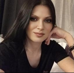 Bucuresti - Escorta Sexy - Escorta sexy si atenta la detalii te astept la mine domn serios sa-ti ofer cele mai bune servicii de companie, masaj de relaxare, body cu creme si uleiuri parfumate, esti un domn caruia ii place atmosfera atunci suna-ma, nu iti va parea rau.  Detalii la telefon. 