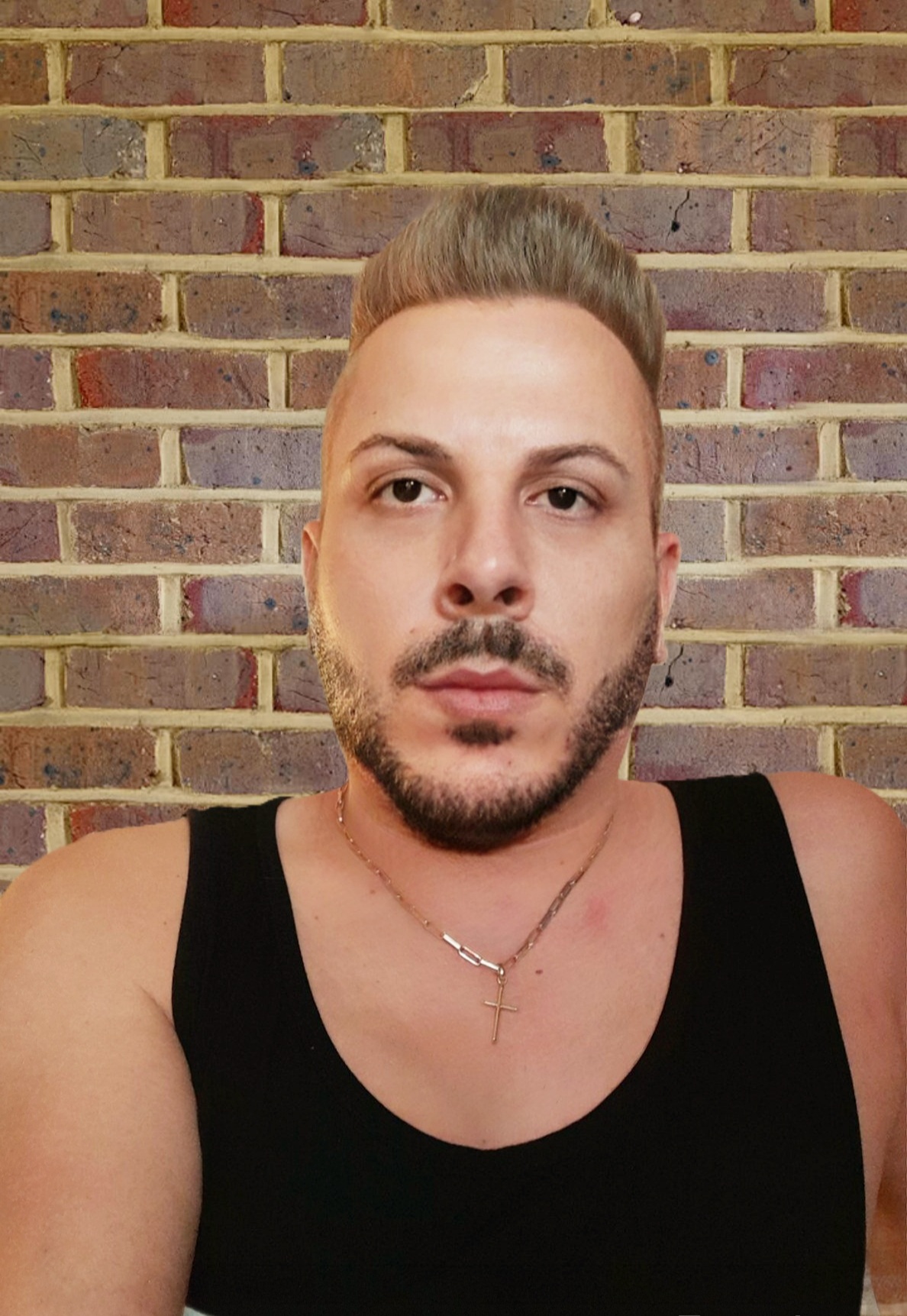 Bucuresti - Escorta Sexy - GOLD VIP cu experienta in domeniu ofer clipe de tandrete ca parte activa si verstil domnilor dornici ce experiente noi cu un barbat cu experienta ce-ti poate pune la dispozitie clipe unice relax.  Disponibil mai mult in timul zile, programarea se face cu o ora inainte, nu raspund la mesaje /