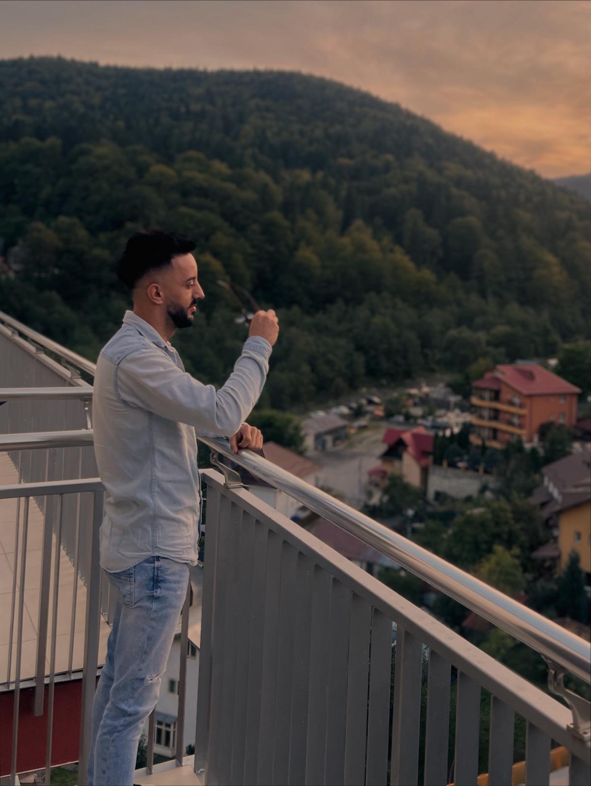 Bucuresti - Escorta Sexy - Ne distram frumos si cu haz 
Radem si facem sa fie bine 
Folosim condom pentru incredere 
Vin la tine sau vi tu la noi 
Videoclipuri xxx asa cum noi credem ca ti-ar placea avem experienta si creativitate pentru 
Cele mai "nebune ganduri a le tale.  .  
(Fantezii) 
Suntem 2 barbati :)