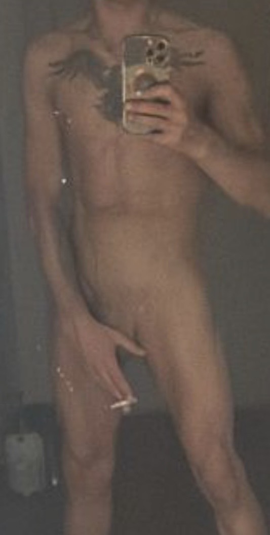 Bucuresti - Escorta Sexy - Salut, ma numesc David , 28ani , activ cu locatie .  Va ofer masaj de relaxare erotic si multe alte fantezii, trebuie doar sa fi decis ce vrei! Nu raspund la numere private ! Nu trimit poze xxx! Cei ce au pofta de caterinca vor fi blocati! Mai multe detalii va astept la telefon sau whatsApp! Multumesc!