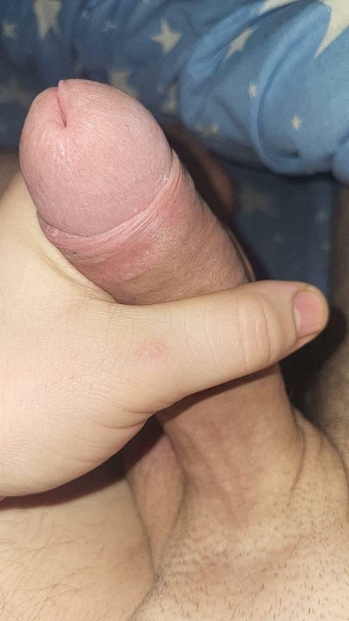 Bucuresti - Escorta Sexy - Inar serios viril ofer companie si m asaj domnilor si cupluriolor.  Rog si ofer seriozitate maxima. 