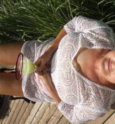 Bucuresti - Escorta Sexy - Escorta sexy si atenta la detalii te astept la mine domn serios sa-ti ofer cele mai bune servicii de companie, masaj de relaxare, body cu creme si uleiuri parfumate, esti un domn caruia ii place atmosfera atunci suna-ma, nu iti va parea rau.  Detalii la telefon. 