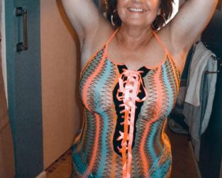 Bucuresti - Escorta Sexy - Escorta sexy si atenta la detalii te astept la mine domn serios sa-ti ofer cele mai bune servicii de companie, masaj de relaxare, body cu creme si uleiuri parfumate, esti un domn caruia ii place atmosfera atunci suna-ma, nu iti va parea rau.  Detalii la telefon. 