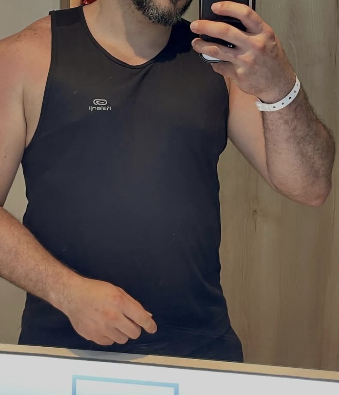 Escorta Sex - Hey, eu sunt Mario sunt activ.  am 33 de ani.  sunt romantic pasional, sunt si hard .  îmi place sexul, îmi place s? incerc lucruri noi .  Eu sunt un tip calm, glumet, prietenos, îmi place s? petrec ?i de asemenea îmi place viata ?i mi plac aventurile ?i petrecerile .  pot veni eu la tine, sau pensiune.  ?in sa men?ionez ca pentru mine discre?ia e destul de importanta de asemenea ?i igiena ta.  Restul de toate acestea le putem descoperi împreun?.  .  .  DISCUTILE INTERMINABILE VOR PRIMI BLOCK!!!! - Telefon: 0728576599 