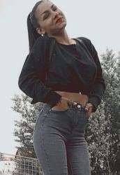 Escorte din - TÂrgovi?te Romania | Anunturi Matrimoniale / Escorte Sexy  - Telefon:  0725652233 - Escorta senzuala iti pot oferi companie, masaj de relaxare, intr-o ambianta placuta, clipe linistite la domiciliul meu sau al tau.  Astept domni seriosi si manierati.  Detalii la telefon 