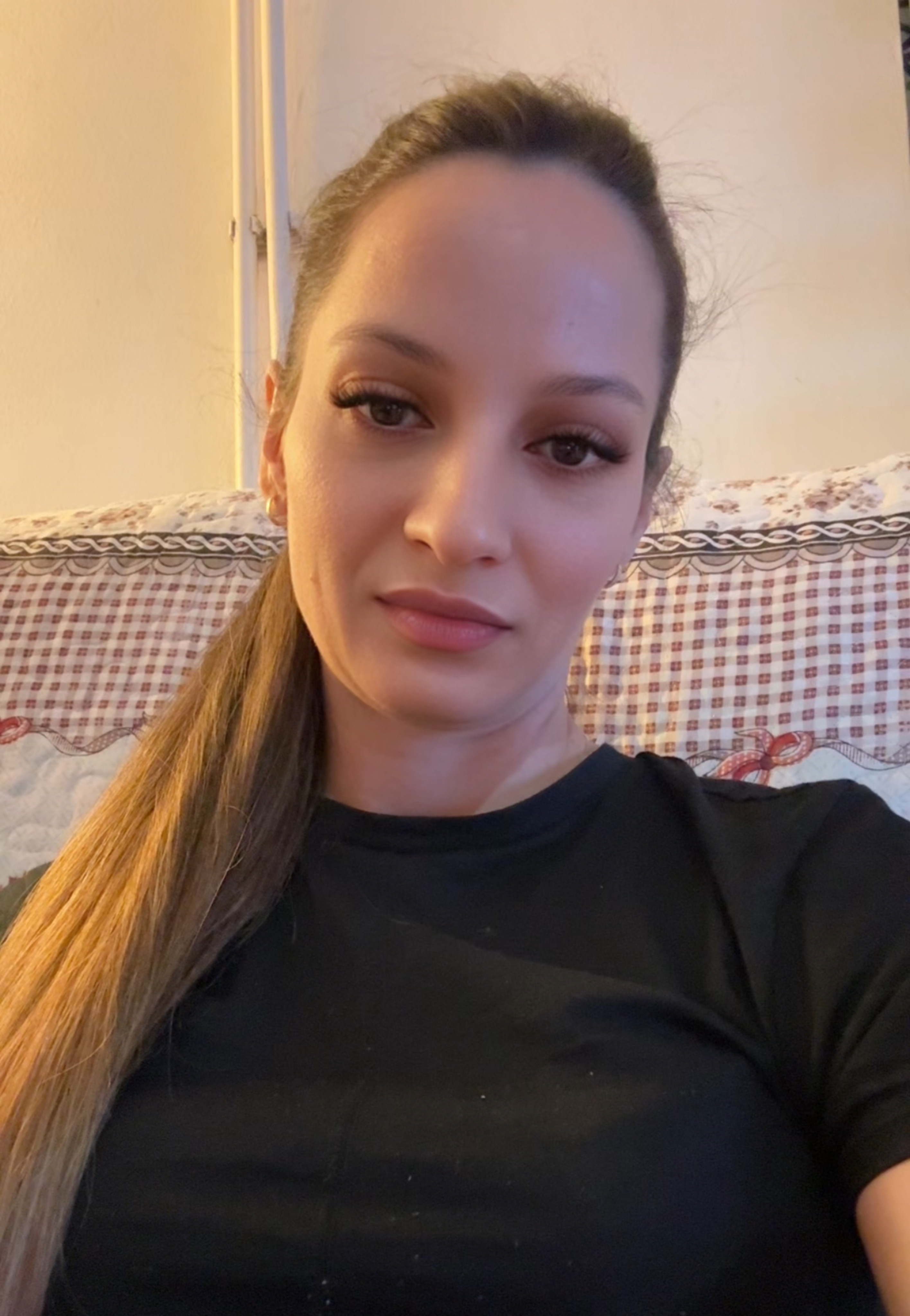 Escorta Sex - Escorta senzuala iti pot oferi companie, masaj de relaxare, intr-o ambianta placuta, clipe linistite la domiciliul meu sau al tau.  Astept domni seriosi si manierati.  Detalii la telefon - Telefon: 0721806426 