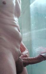 Bucuresti - Escorta Sexy - Special pentru domniṣoare doamne femei mature .  Mă recomandă bunul simț, manierele, experiența și discreția.  Fie că îți dorești o relație discretă pe termen lung, fie doar o aventură (nu prea dau pe aici) și hai să ne cunoaștem. 