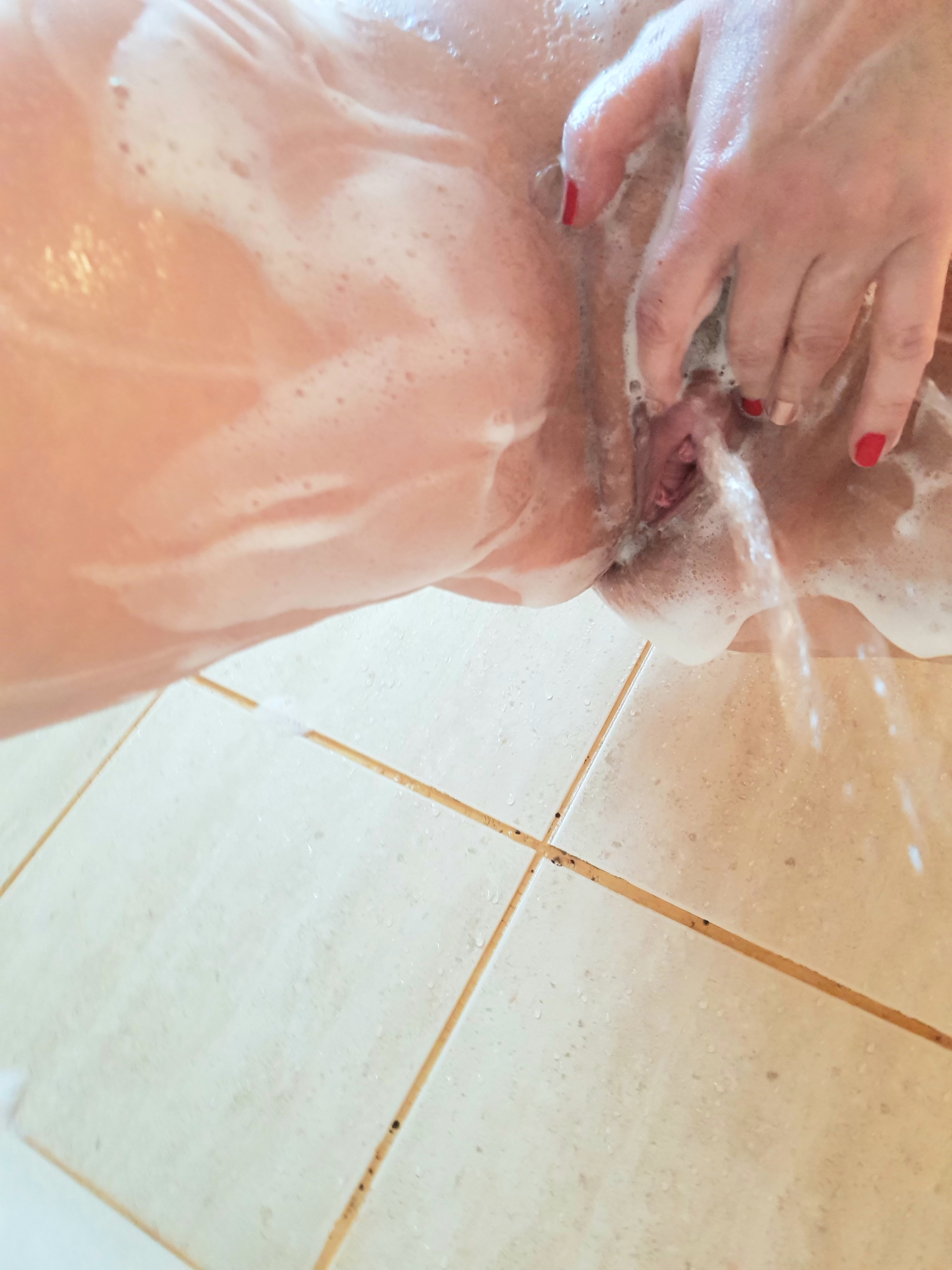 Escorta Sex - Azi este Ziua internationala a zonelor umede si te invit sa o sarbatorim impreuna! Sunt stapana Sanziana, muza celor mai ude fantezii si dorinte ale tale.  Vino la mine, sa imi gusti umezeala din bikini! Vino pentru orice fantezie si fetis kink, femdom sau bdsm ai! Fii jucaria mea supusa! Pune pe primul loc satisfactia stapanei tale!  In fiecare interactiune aduc experienta acumulata, , inteligenta emotionala, creativitate, autenticitate, asertivitate, entuziasm, respect, placere si deschidere pentru joc, senzualitate.  Timpul devine o forma de arta in compania mea.  Abandoneaza-te fara a opune rezistenta  si relaxeaza-te in increderea ca esti pe maini bune si totul va fi bine cu mine! Suna-ma din timp pentru programare! Te pot finaliza si la telefon.  - Telefon: 0790546873 