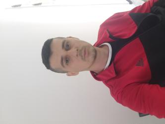 Escorte Sexy - Bucuresti - Buna fetelor barbat singur cauta doar femeie pentru o relație de viitor  Să îți ofer totul te astept sa vorbim pe watshapp rog seriozitate zi buna