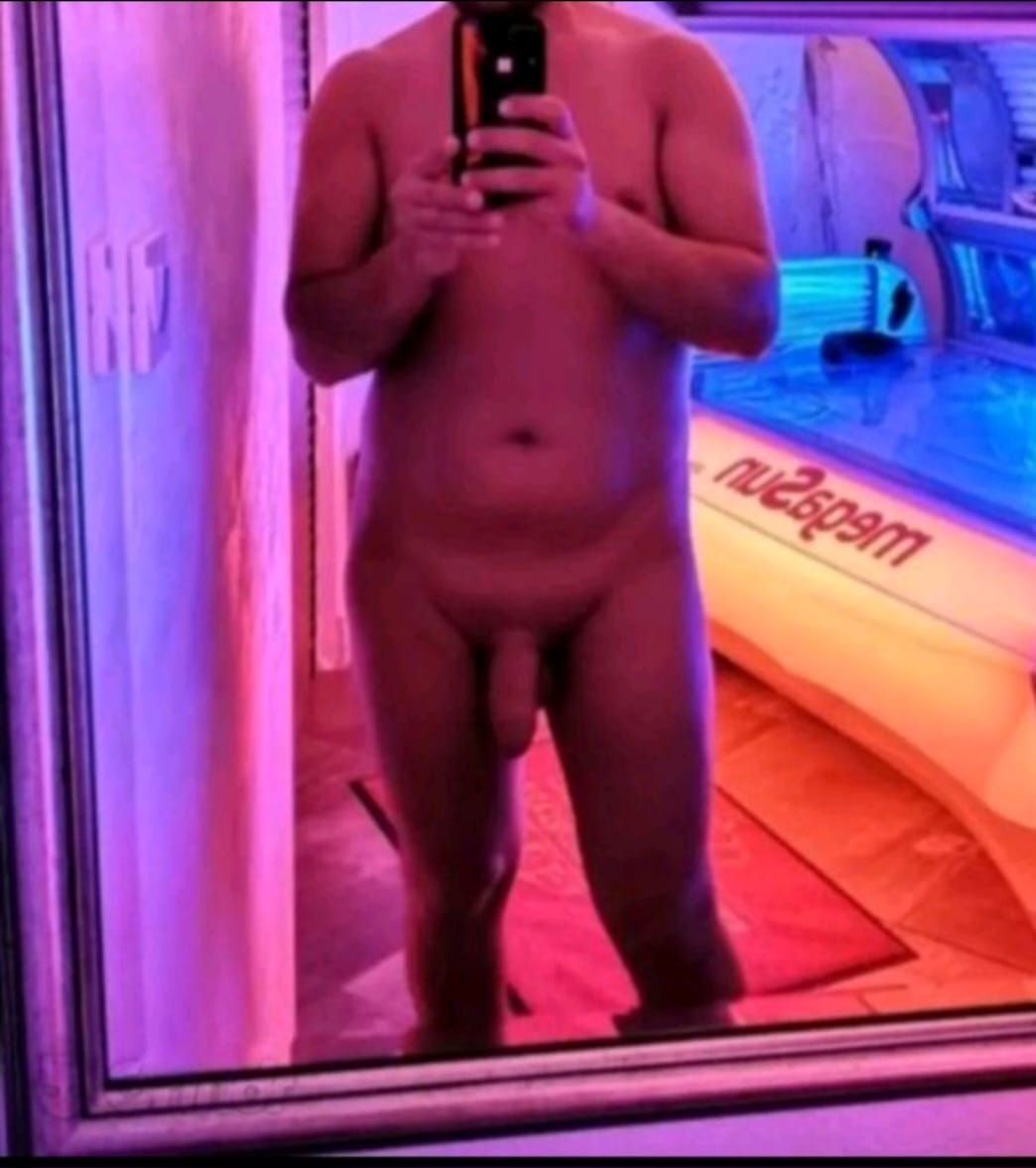 Bucuresti - Escorta Sexy - Dr?gu? singur caut domnii poten?i funciari discre?i care vor o experien?? unic? s? fac dragoste sunt Domnul Andrei vb ?i pe WhatsApp am loca?ie sector 3 Teodor Pallady singur .  .  putem merge la film plec?ri etc vb la telefon sau pe WhatsApp