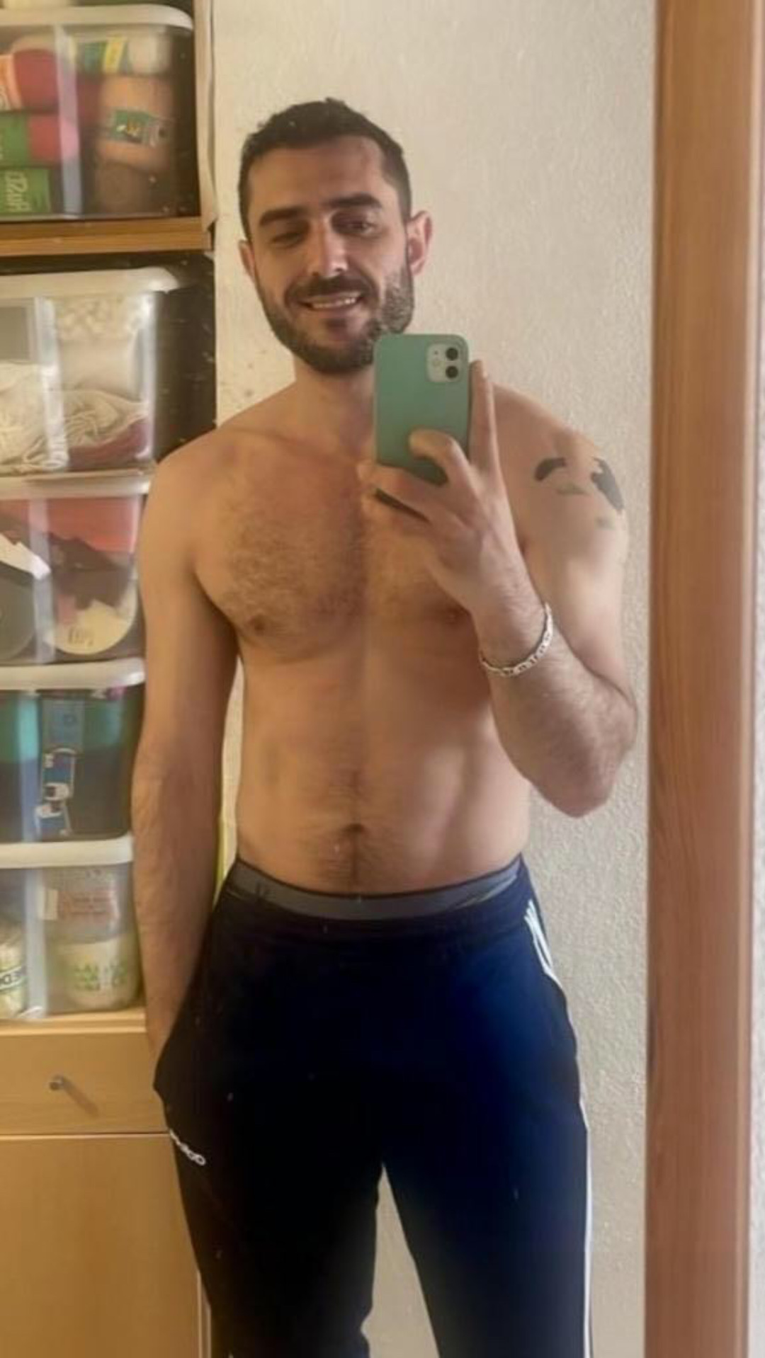 Bucuresti - Escorta Sexy - Salut sunt Nicolae, aici sa te satisfac
Cu videoclipurile mele si pe camera
Dans, masturbare, se, x, cu prietenii tu, te uiti la noi, N-e spui fetisurile tal
Si l-e punem in practica
Am locatie in zona afisata, ma si deplasez daca este nevoie 
Prefer de regula, sa folosim condom 
Daca esti interesat, de anuntul meu? 
Scrie mi pe whatssapp, la numarul afisat
Sunt online, de regula mai mult pe whatssapp.  
Inainte sa suni, scrie mi te rog