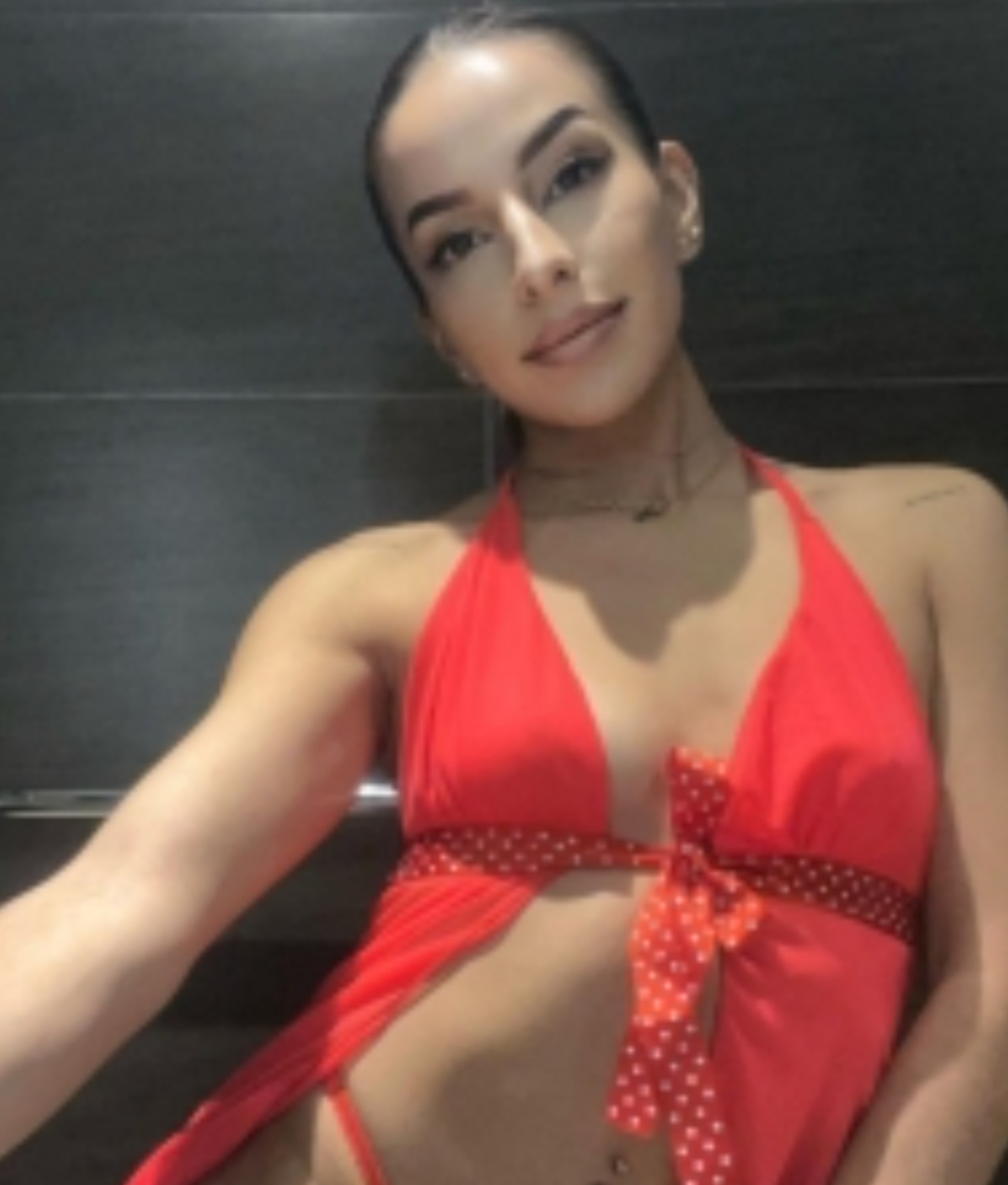 Escorte Sexy - București și Toată Tara - Bună ! Sunt singurica, daca și tu ai cateva clipe în care te simți singurel mă poți suna să facem ceea ce tu simți.  Vreau sa te duc la starea pe care tu o dorești și , poate ne vedem într-o bună zi la o cafea.  Poți lăsa SMS la Nr 1523 cu DANA.  Mulțumesc, te aștept cu drag!