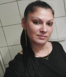 Escorte Sexy - Bucuresti - Escorta bruneta reala, draguta si cu bun simt ofer companie, masaj terapeutic si masaj corporal de intretinere.  Prosoape curate, igiena.  Pt.  detalii in plus suna-ma.  Detalii la telefon. 