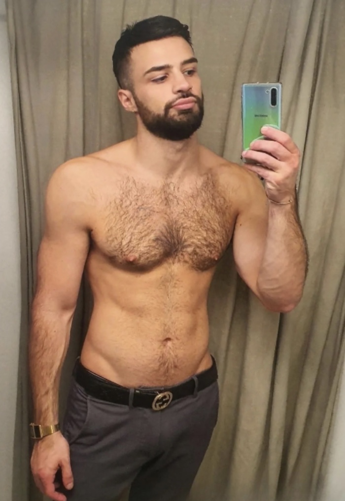 Bucuresti - Escorta Sexy - Salut! Aici, cu gânduri frumoase.  Un barbat elegant si prietenos, Un om de cuvant si respectuos.  Am de gand sa ofer videoclipurii cu mine si ce-i mai frumosi baieti cu care m-am intalnit.  Videoclipuri lungi, contin sex, muie, dominare, fanteziile noastre etc.  Recenzi' cu stele 5.  Intalnirii, rar.  Discutii pe chat.  Web camera: streaptise, s-ex cu prieteni.  Nu rata ocazia! Fii printre ce-i ce stiu ce vor. 