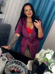 Escorte Sexy - Hunedoara - Escorta sexy si atenta la detalii te astept la mine domn serios sa-ti ofer cele mai bune servicii de companie, masaj de relaxare, body cu creme si uleiuri parfumate, esti un domn caruia ii place atmosfera atunci suna-ma, nu iti va parea rau.  Detalii la telefon. 