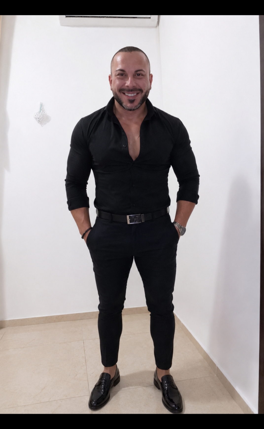 Bucuresti - Escorta Sexy - Fut in cur si dau la supt barbatilor dornici. 
