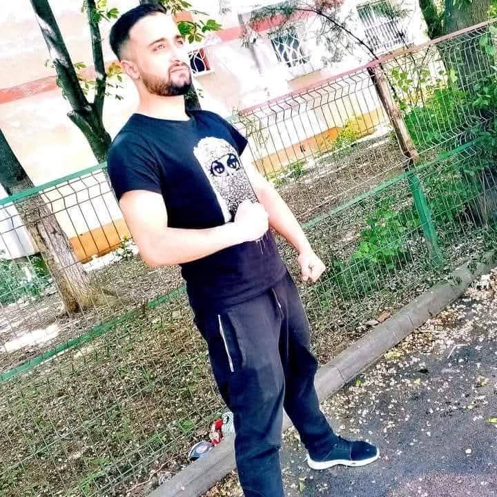 Bucuresti - Escorta Sexy - Escorta sexy si atenta la detalii te astept la mine domn serios sa-ti ofer cele mai bune servicii de companie, masaj de relaxare, body cu creme si uleiuri parfumate, esti un domn caruia ii place atmosfera atunci suna-ma, nu iti va parea rau.  Detalii la telefon. 