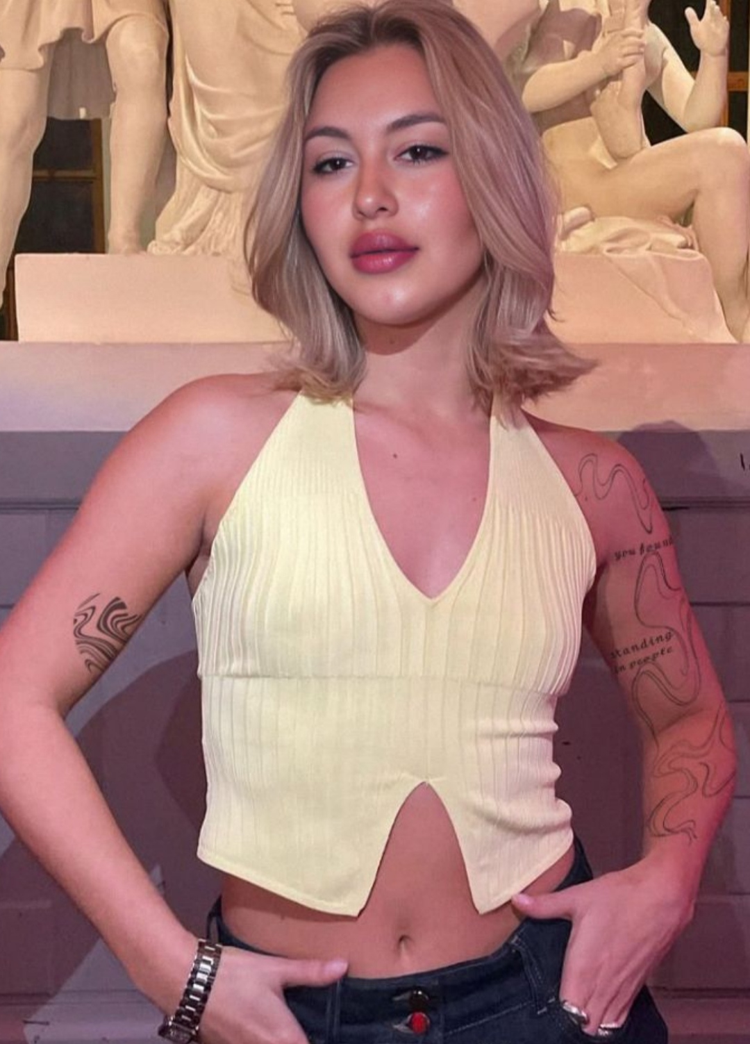 Escorte Sexy - București și Toată Tara - Sunt o tipă liberă, pasională, sexy si nebunatică.  Doresc să trăiesc citeva clipe pasionale cu un tip excitat .  As vrea sa faci tu primul pas, sa ma suni iar de restul ma ocup eu.  Nu te voi dezamăgi.  .  .  .  .  pupici!