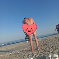 Escorte Sexy - București - Escorta senzuala iti pot oferi companie,  suntem cuplu soț si soție vă asteptam să va descoperiți cele mai ascunse fantezii si secrete suntem deschisi si naturali.  .  .  .  .  masaj de relaxare, intr-o ambianta placuta, clipe linistite la domiciliul meu sau al tau.  Astept domni seriosi si manierati.  Detalii la telefon