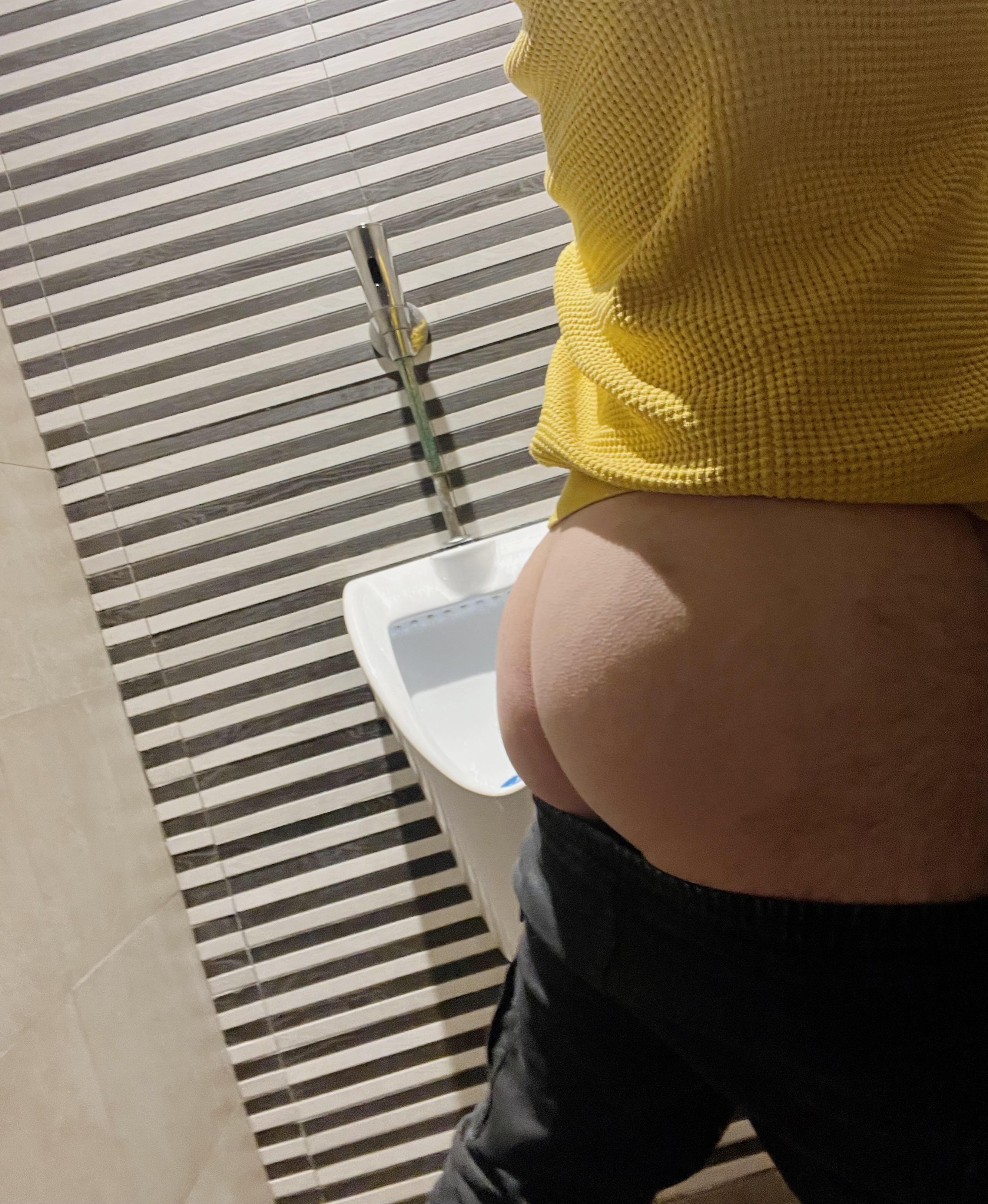 Bucuresti - Escorta Sexy - Mereu safe - sunt stramt , ma poti face sa ma largesc :)  O/A/BJ 
Daca vrei sa te simti bine si sa petrecem timp impreuna , da-mi mesaj pe WhatsApp's 
Mai multe in privat