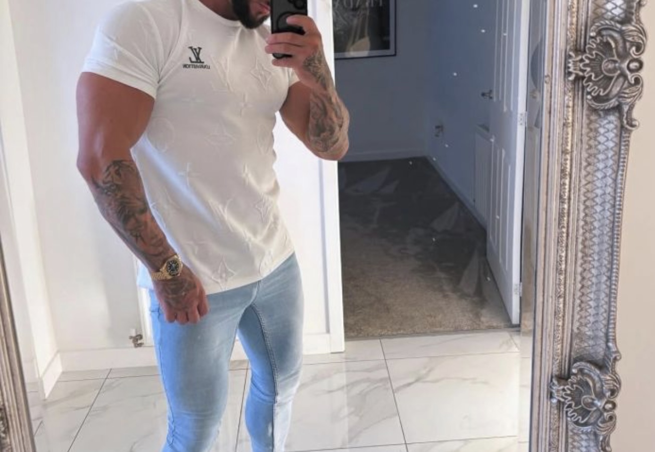 Bucuresti - Escorta Sexy - Escorta sexy si atenta la detalii te astept la mine domn serios sa-ti ofer cele mai bune servicii de companie, masaj de relaxare, body cu creme si uleiuri parfumate, esti un domn caruia ii place atmosfera atunci suna-ma, nu iti va parea rau.  Detalii la telefon. 