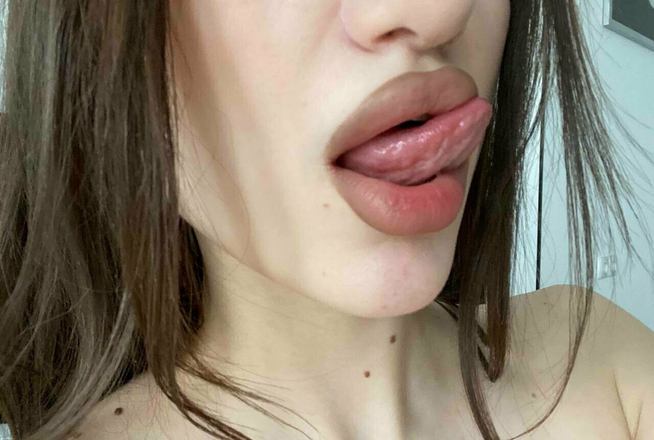 Escorte Sexy - Bucuresti Toata Tara - Fetisuri ascunse, fantezii doar de tine stiute, dorinte care nu-ti dau pace! Acestea sunt placerea mea! Vreau sa iti arat cum poti avea parte de orice fantezie erotica, oricat de indrazneata sau diferita ar fi, sunt femeia fara inhibitii, fara prejudecati! Tel: 0906-800-864 sau contact prin sms la nr 1580, trimite textul FARA INHIBITII si iti voi raspunde direct si la obiect cu real interes.  ACCEPT SI CUPLURI INCLUSIV SCLAVI, SCLAVE CURIOSI DE ARTA BDSM, doar sa fii o persoana adulta! tarif 1, 5 eur/sms sau 1, 9 eur/min fara tva!