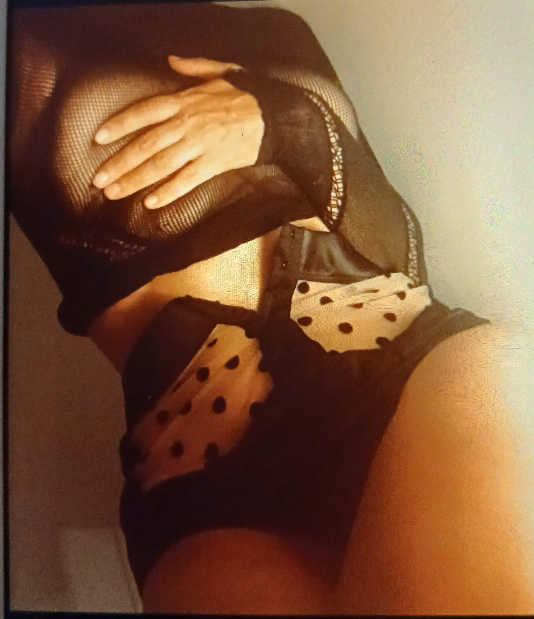 Escorte Sexy - Linieerotica-deziree.com - Te provoc sa descoperi ce se ascunde dupa o voce irezistibila.  .  .  Placerea e la un clic distanta.  Trimite mesaj sau suna la 1523. 