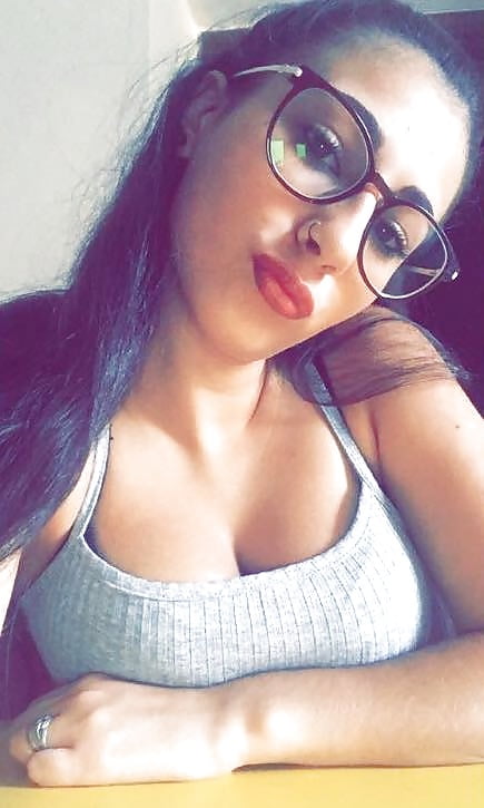 Escorte Sexy - Bucuresti - Stiu sa iti fiu confidenta , vreau sa iti fiu amanta , pot sa fiu stapana visurilor tale.  Cauta-ma la 0906-800-547  (1 , 3ur/min+tva)  si fiecare clipa petrecuta cu mine va fi o amintire pretioasa pentru amandoi.  Deocamdata las pozele sa vorbeasca pentru mine.  .  .  iar daca ma placi, astept si SMS tau la 1533 (1, 5eur/sms+tva) cu textul CONFIDENTA si te voi contacta eu pe loc ptr alte detalii.  Exclusiv adulti!