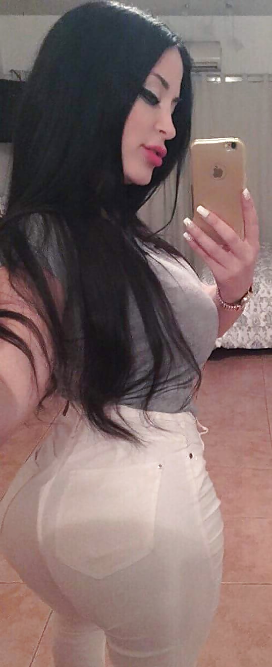 Escorte Sexy - Bucuresti Si Toata Tara - Sotia sau iubita nu vrea sau nu poate?! Incearca-ma pe mine, iubitule, ador provocarile si nu am limite.  Imi place sa iti arat ce stiu si ador sa ma inveti ce-ti place.  Te astept si astazi la 0906.  800.  519 sau imi poti trimite direct sms la numarul 1533 cu textul EMA si te voi contacta chiar eu.  Nu raspund minorilor! (1, 3 eur/min sau 1, 5 eur/sms+tva)