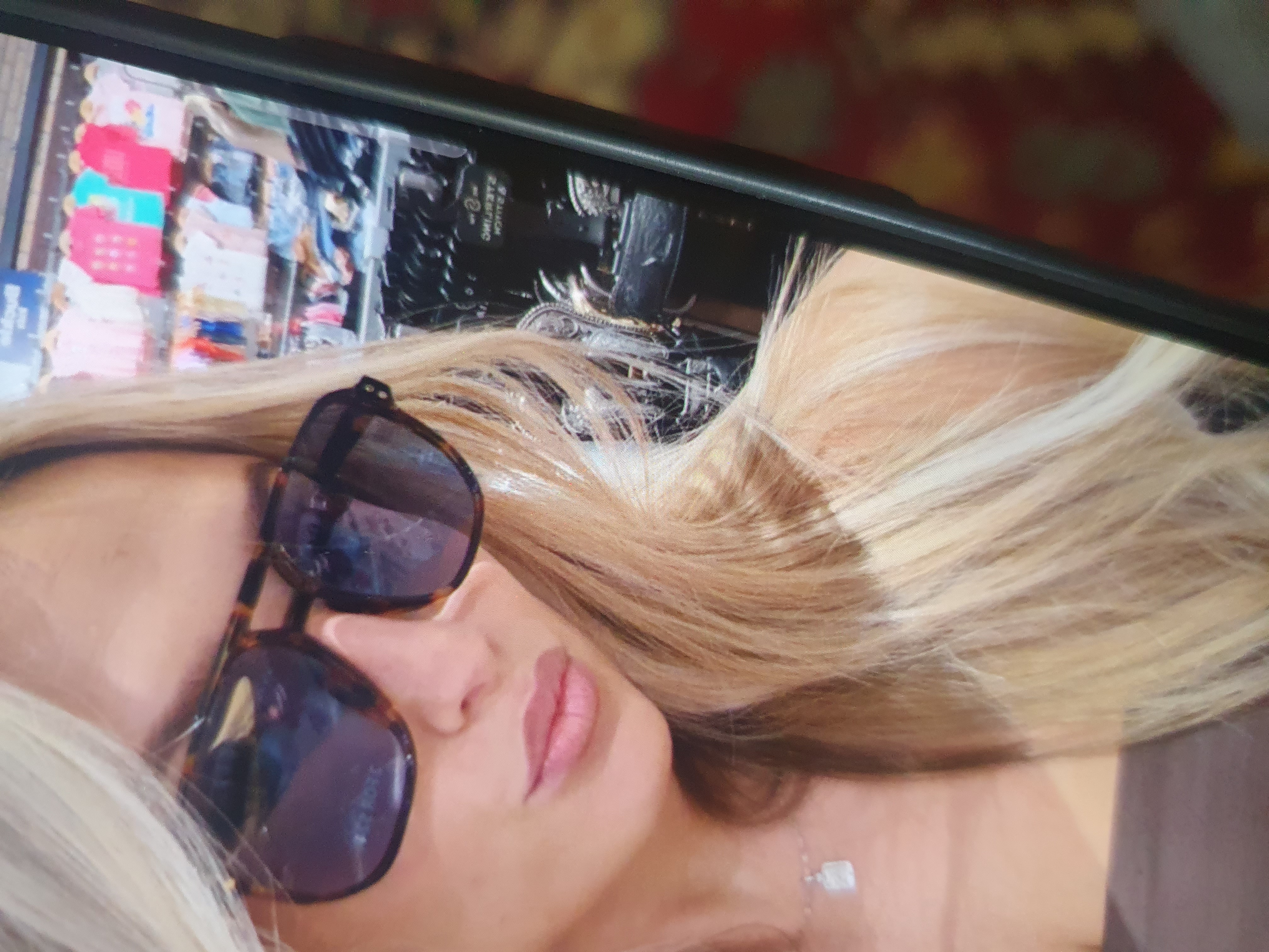 Escorte Sexy - Kurtea De Arges - Roscata discreta atenta la cerintele tale, ofer domnilor manierati companie si masaj terapeutic la domiciliul meu.  Ofer si cer seriozitate maxima, igiena garantata.  Detalii suplimentare la telefon. 