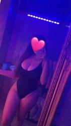 Escorte Sexy - Brasov - Escorta senzuala iti pot oferi companie, masaj de relaxare, intr-o ambianta placuta, clipe linistite la domiciliul meu sau al tau.  Astept domni seriosi si manierati.  Detalii la telefon