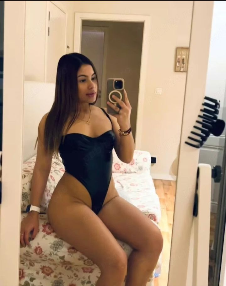 Escorta Sex - Transexuala reala servicii T O T A L E te astept sa ne DESTRABALAM stil porno - Telefon: 0770534652 