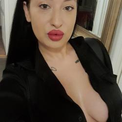 Bucuresti - Escorta Sexy - Buna sunt noua in oras