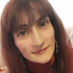Bucuresti - Escorta Sexy - Escorta senzuala iti pot oferi companie, masaj de relaxare, intr-o ambianta placuta, clipe linistite la domiciliul meu sau al tau.  Astept domni seriosi si manierati.  Detalii la telefon