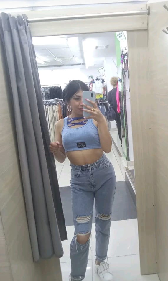 Escorta Sex - Buna sunt Andreea Larisa sunt o fata simpla bruneta fac totul fara prezervativ fac sărutări am locație fac și deplasare la tine - Telefon: 0759469370 