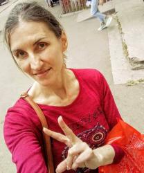 Galati - Escorta Sexy - Doamna Matura ofer domnilor manierati companie la domiciliul meu.  Ofer si cer seriozitate maxima, igiena garantata.  Detalii suplimentare  whatsap  Mă adresez persoanelor cu bun simt.  Nu răspund Nr 
.  privat.  Persoanelor n stare de ebrietate .  Sau dotate ( accesorii.  Etc.  Exclus . 