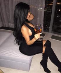 Escorte Sexy - Covasna - Escorta sexy si atenta la detalii te astept la mine domn serios sa-ti ofer cele mai bune servicii de companie, masaj de relaxare, body cu creme si uleiuri parfumate, esti un domn caruia ii place atmosfera atunci suna-ma, nu iti va parea rau.  Detalii la telefon. 